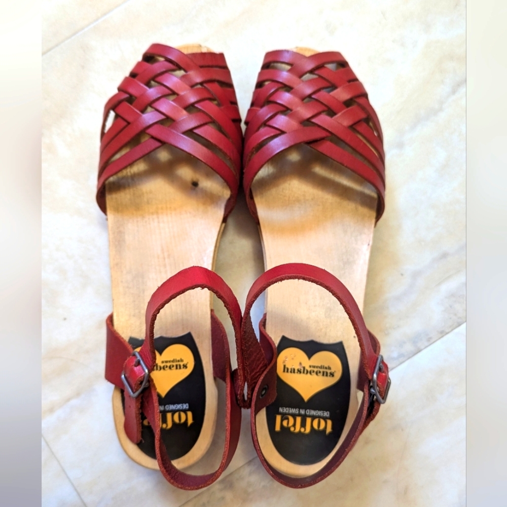 Strappy red Swedish Hasbeens wooden sole sandalss